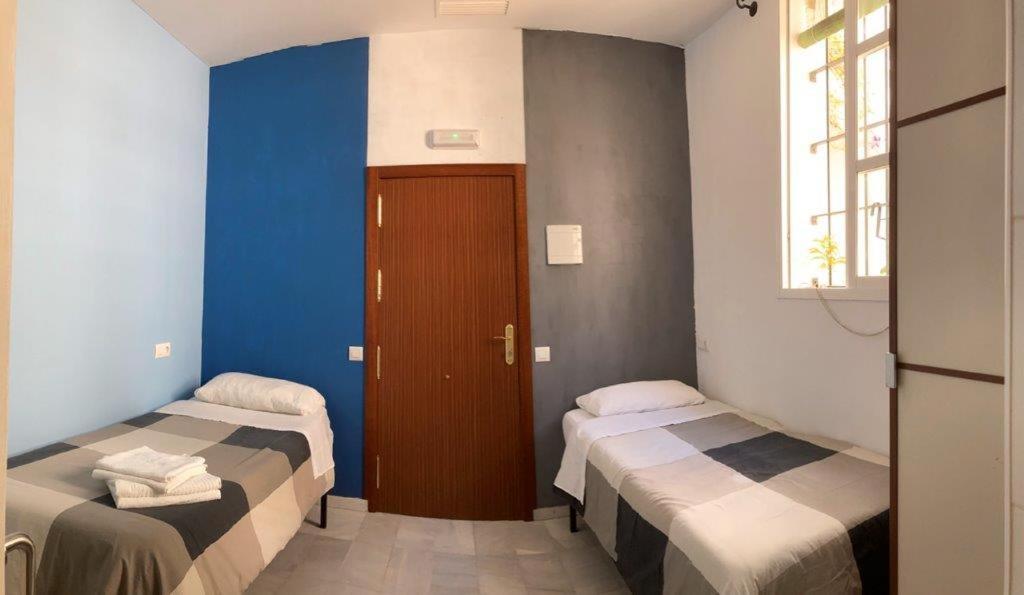 Hostal Baobab 엘푸에르토데산타마리아 외부 사진