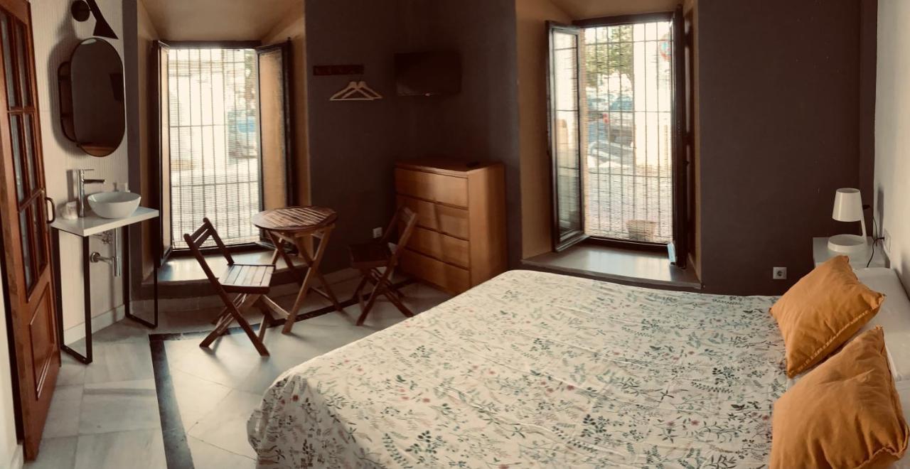 Hostal Baobab 엘푸에르토데산타마리아 외부 사진
