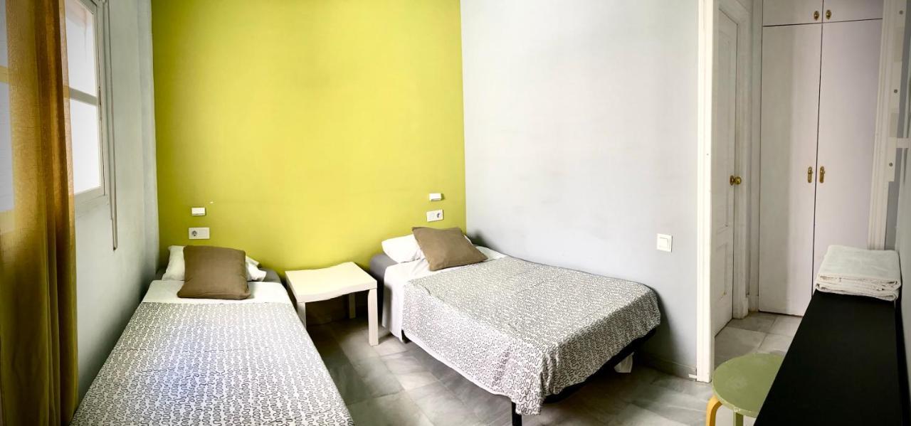 Hostal Baobab 엘푸에르토데산타마리아 외부 사진