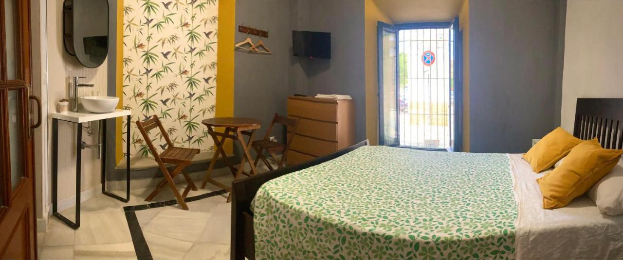 Hostal Baobab 엘푸에르토데산타마리아 외부 사진