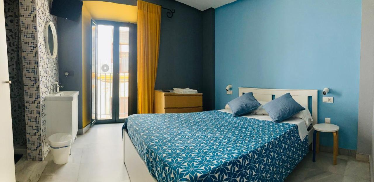 Hostal Baobab 엘푸에르토데산타마리아 외부 사진