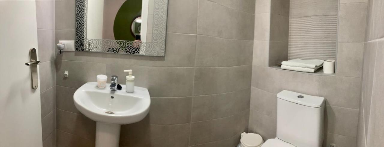 Hostal Baobab 엘푸에르토데산타마리아 외부 사진