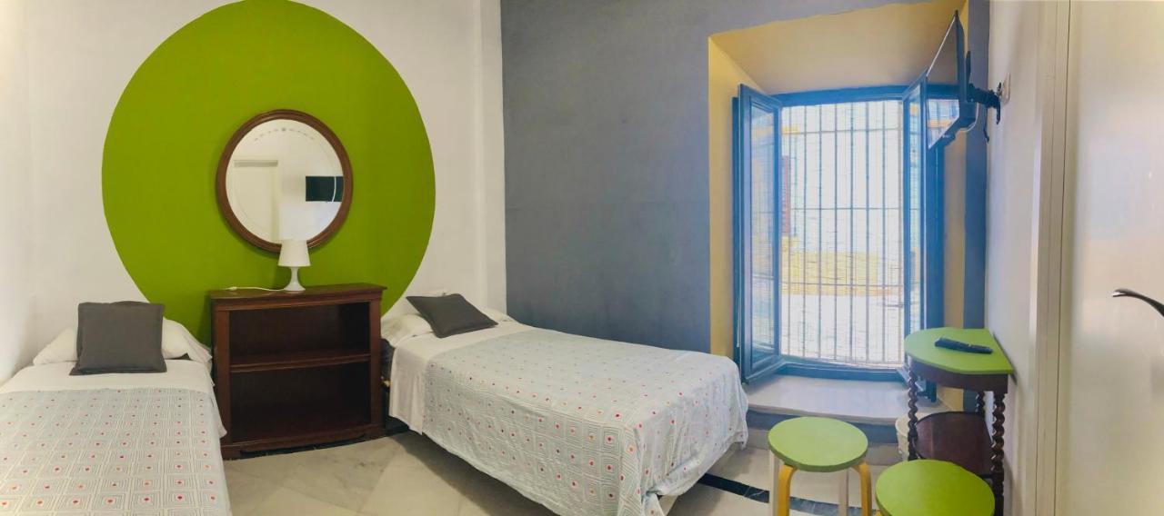 Hostal Baobab 엘푸에르토데산타마리아 외부 사진