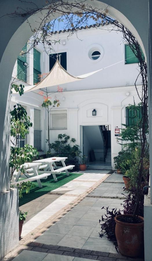 Hostal Baobab 엘푸에르토데산타마리아 외부 사진